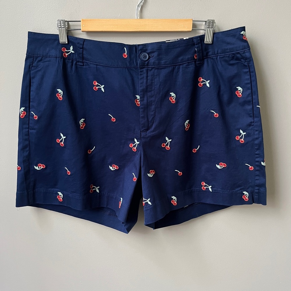 St. John's Bay Shorts Women's 18 New NWT Cherries Navy Blue Chino Preppy Picnic
